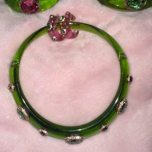 Elegant Green Necklace with Gold Accents
